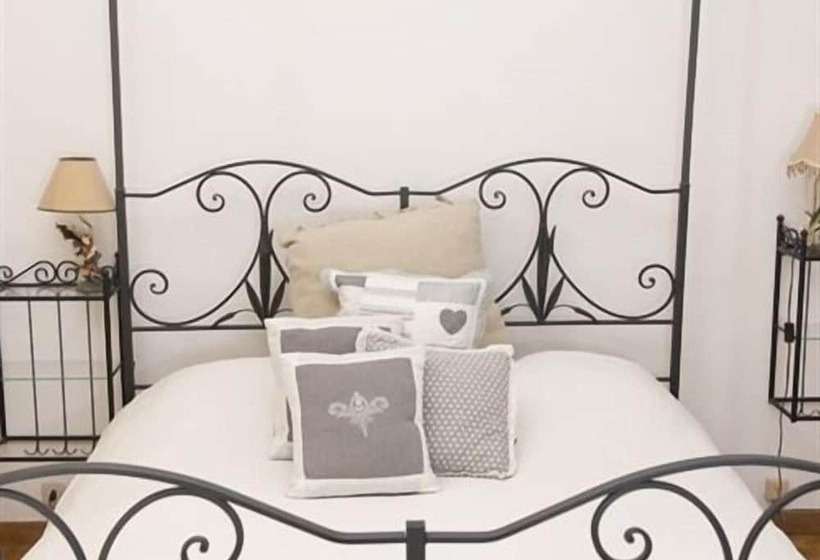 تختخواب و صبحانه Le Fate Apartments