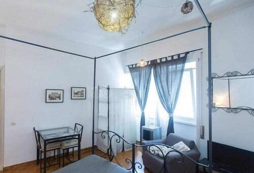 تختخواب و صبحانه Le Fate Apartments