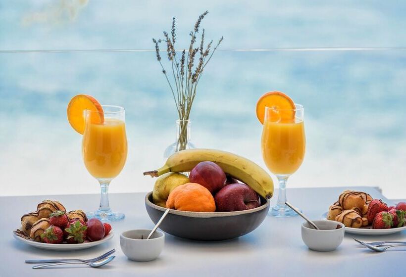 Blue Waves Suites & Apartments   To Kyma