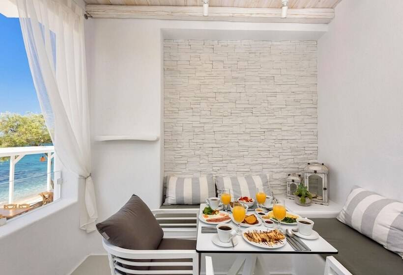 Blue Waves Suites & Apartments   To Kyma