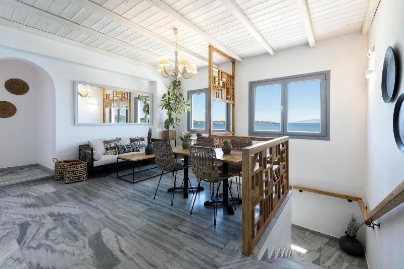 Blue Waves Suites & Apartments   To Kyma