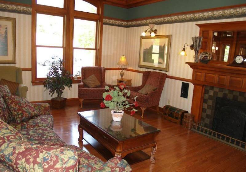 Country Inn & Suites By Radisson, St Charles Historic District