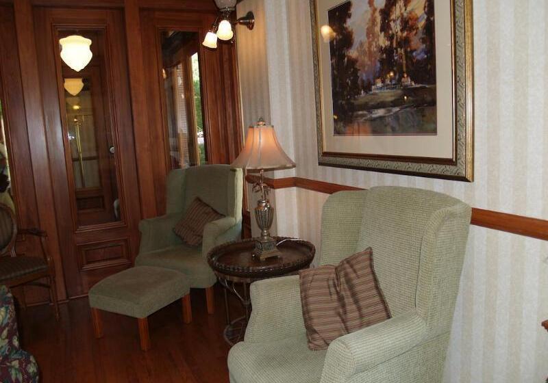 Country Inn & Suites By Radisson, St Charles Historic District