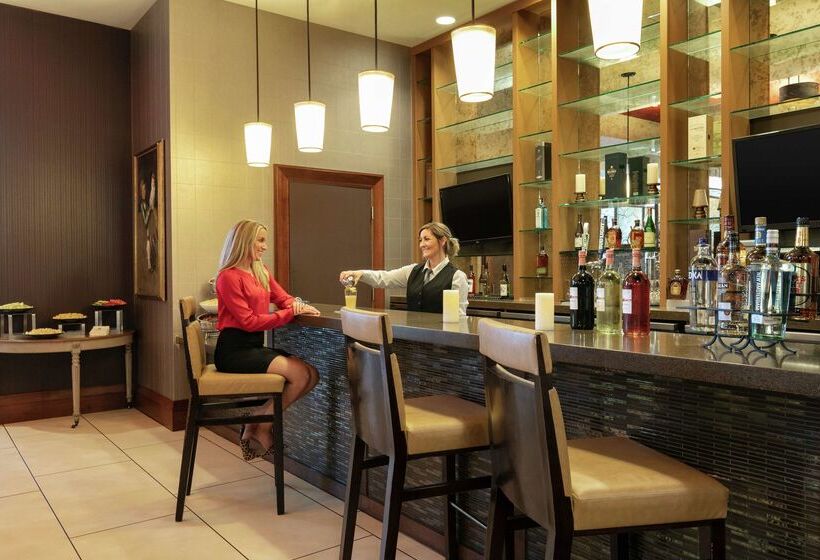 Embassy Suites Chattanooga / Hamilton Place