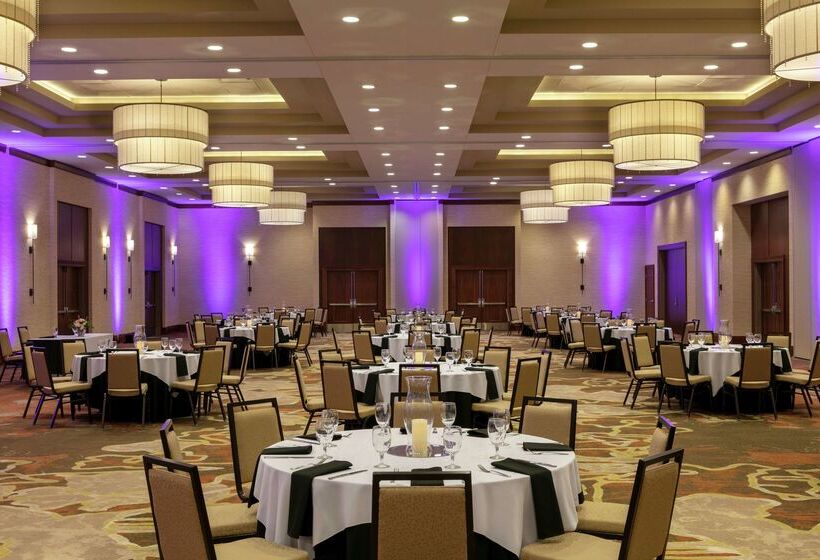 Embassy Suites Chattanooga / Hamilton Place