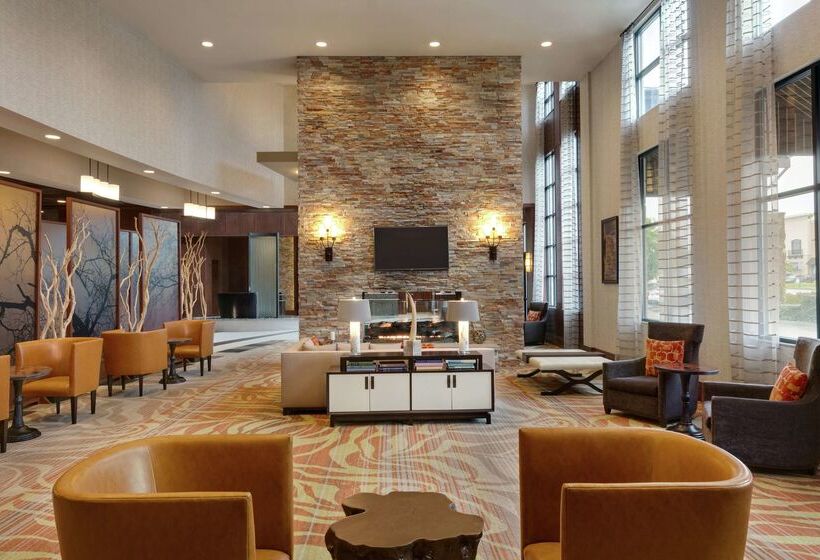 Embassy Suites Chattanooga / Hamilton Place