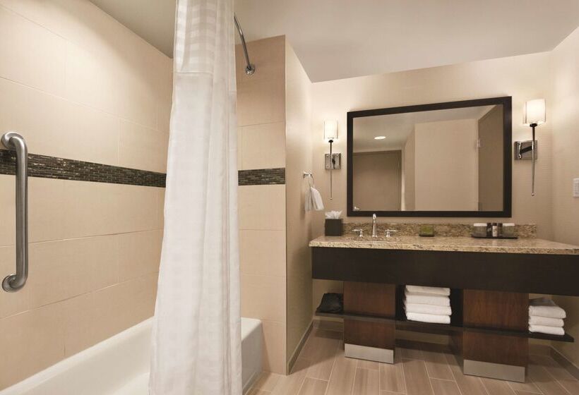 Embassy Suites Chattanooga / Hamilton Place