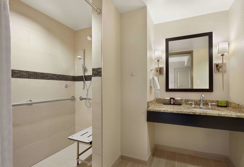 Embassy Suites Chattanooga / Hamilton Place