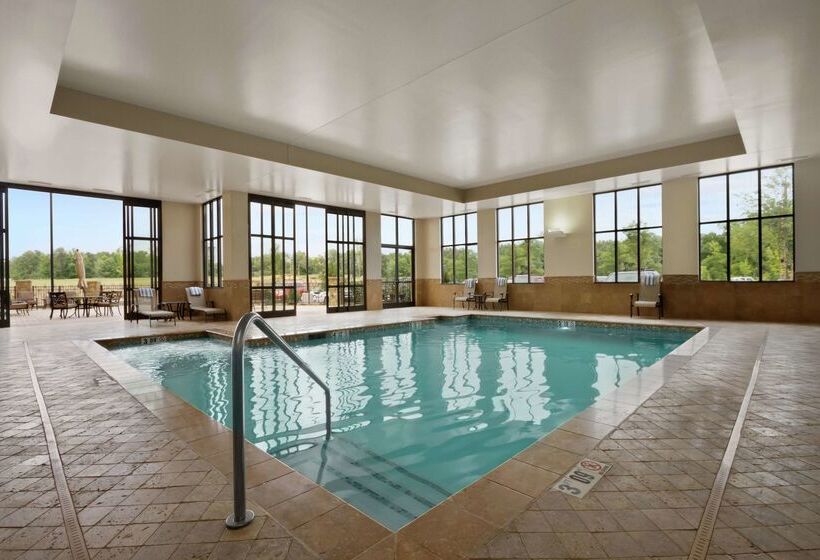 Embassy Suites Chattanooga / Hamilton Place