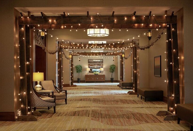 Embassy Suites Chattanooga / Hamilton Place