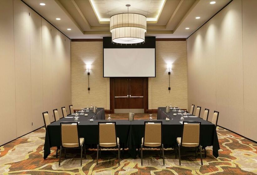 Embassy Suites Chattanooga / Hamilton Place