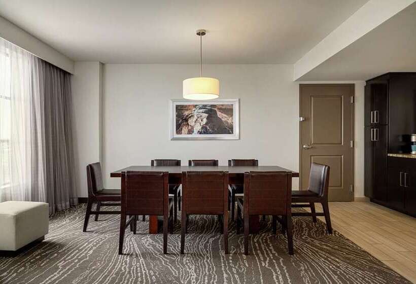 Embassy Suites Chattanooga / Hamilton Place