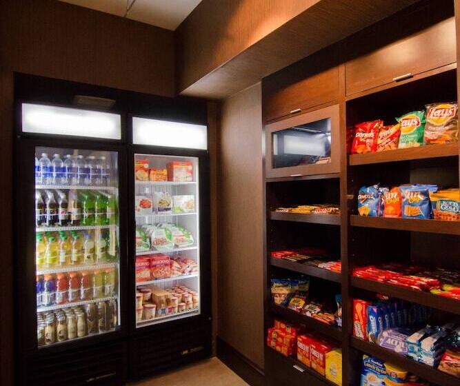 Fairfield Inn And Suites By Marriott North Spring