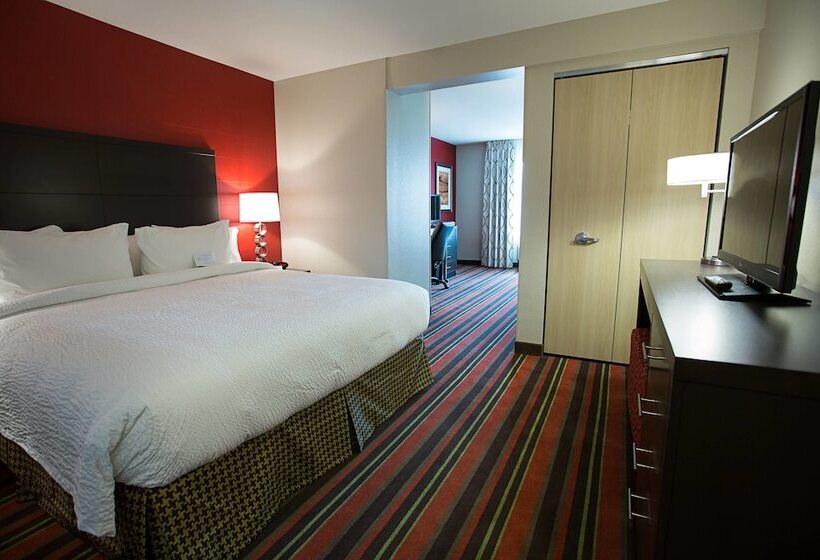 Fairfield Inn & Suites By Marriott Moscow