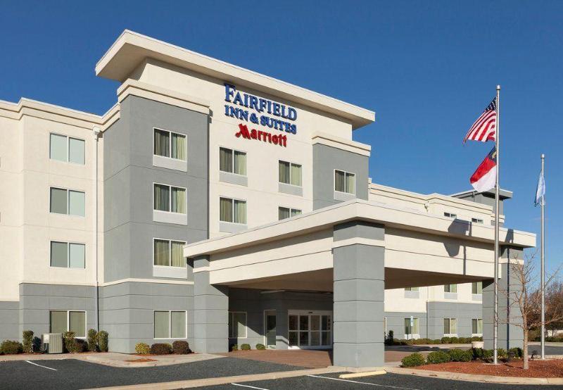 Fairfield Inn & Suites By Marriott Smithfield
