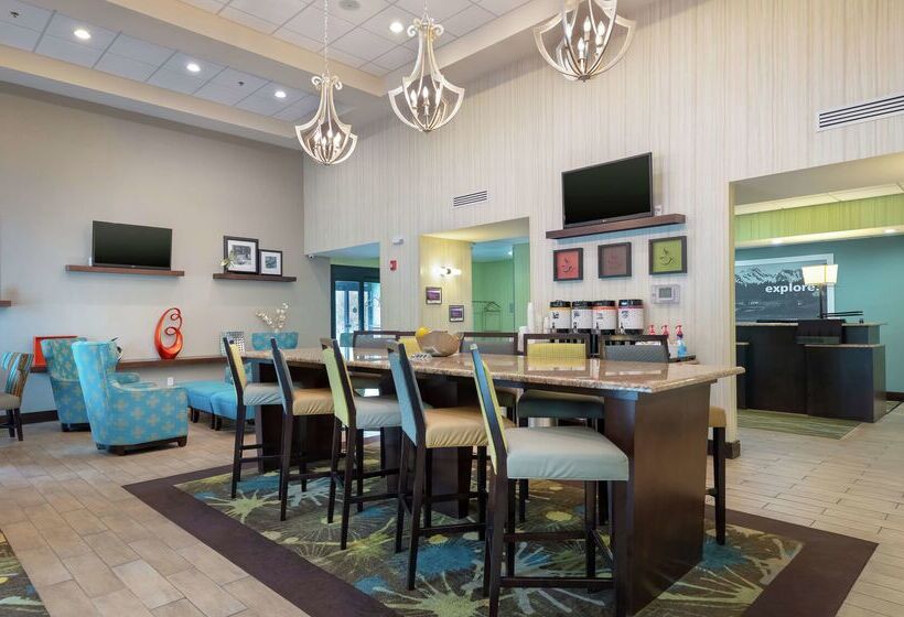 Hampton Inn & Suites Adairsvillecalhoun Area