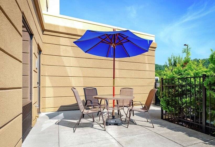 Hampton Inn & Suites Adairsvillecalhoun Area