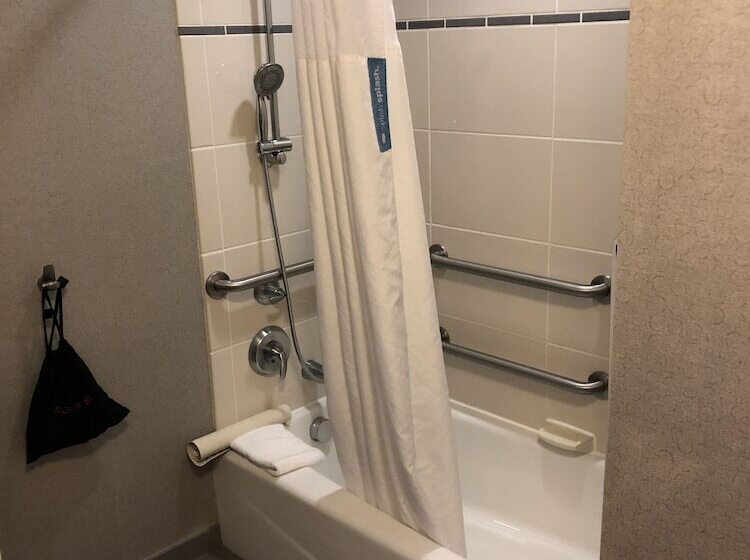 Hampton Inn & Suites Chapel Hillcarrboro/downtown