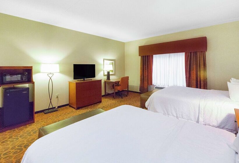 Hampton Inn Waynesburg