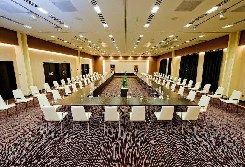 בית מלון כפרי Abacus Business & Wellness