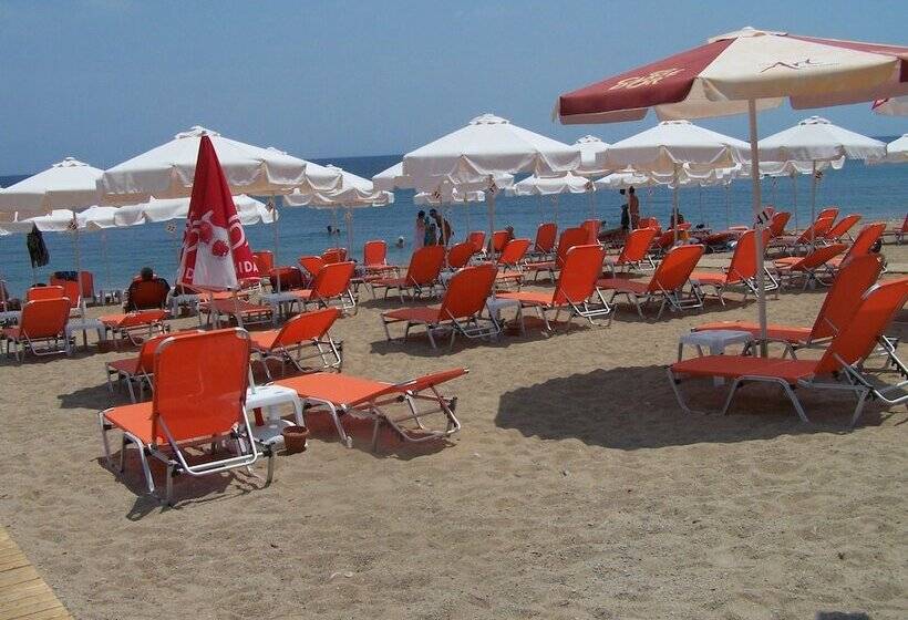 Akroyali Hotel & Villas