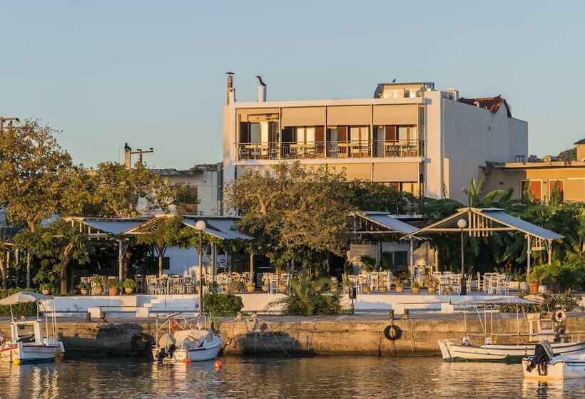 Akroyali Hotel & Villas