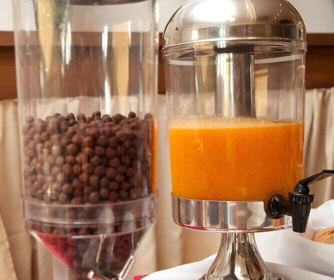 Akroyali Hotel & Villas