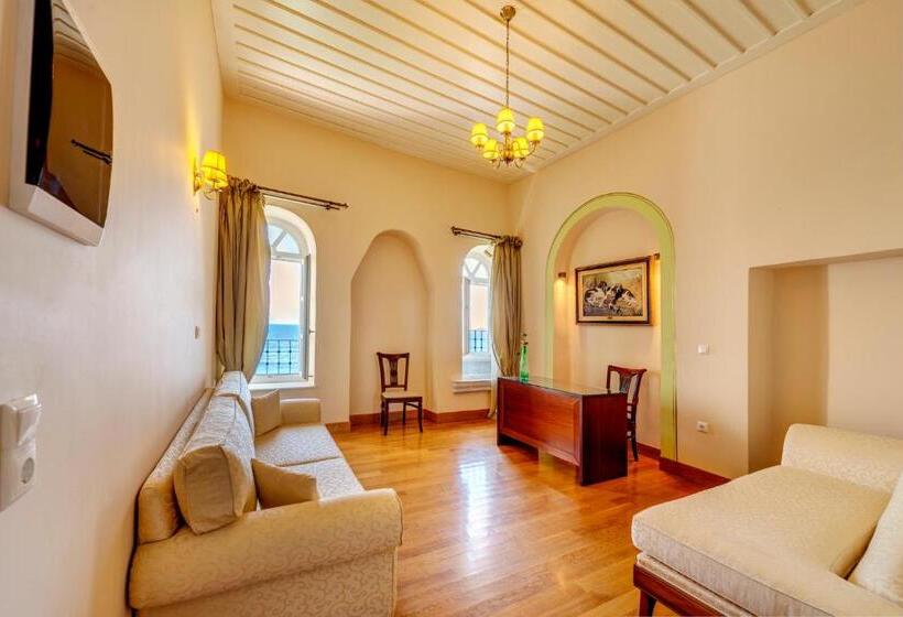 هتل Apollonion Palace