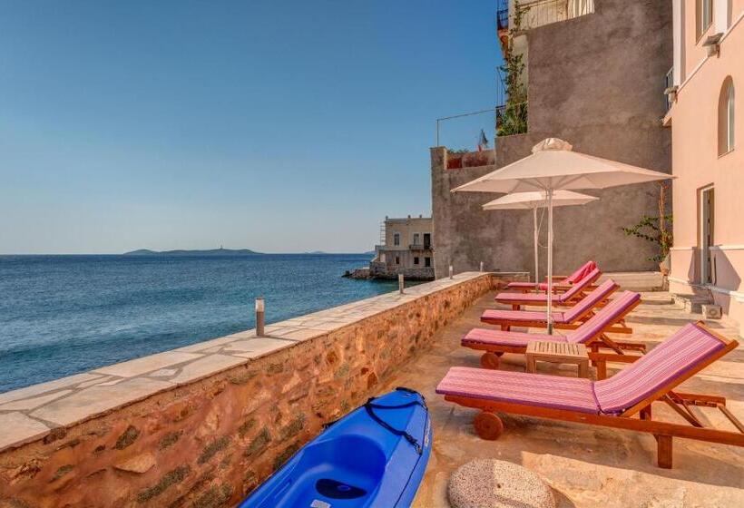 هتل Apollonion Palace