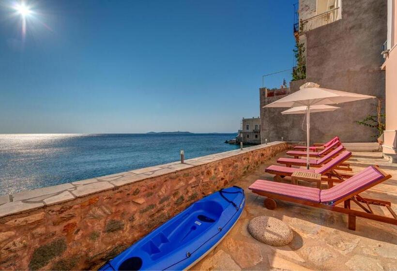 هتل Apollonion Palace