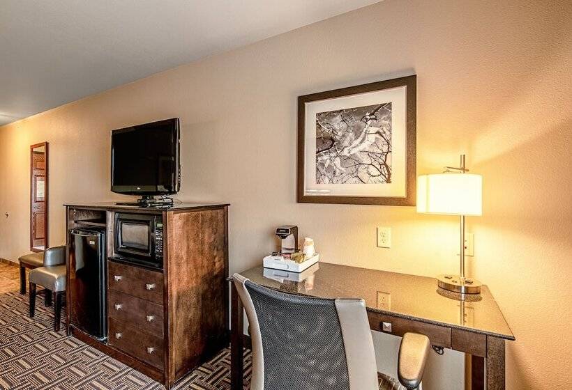 Astoria Hotel & Suites   Glendive