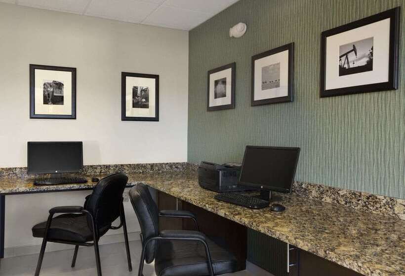 호텔 Baymont By Wyndham Hobbs