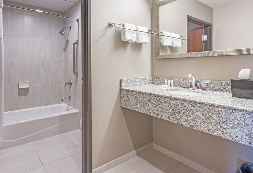 فندق Baymont By Wyndham Bellevue