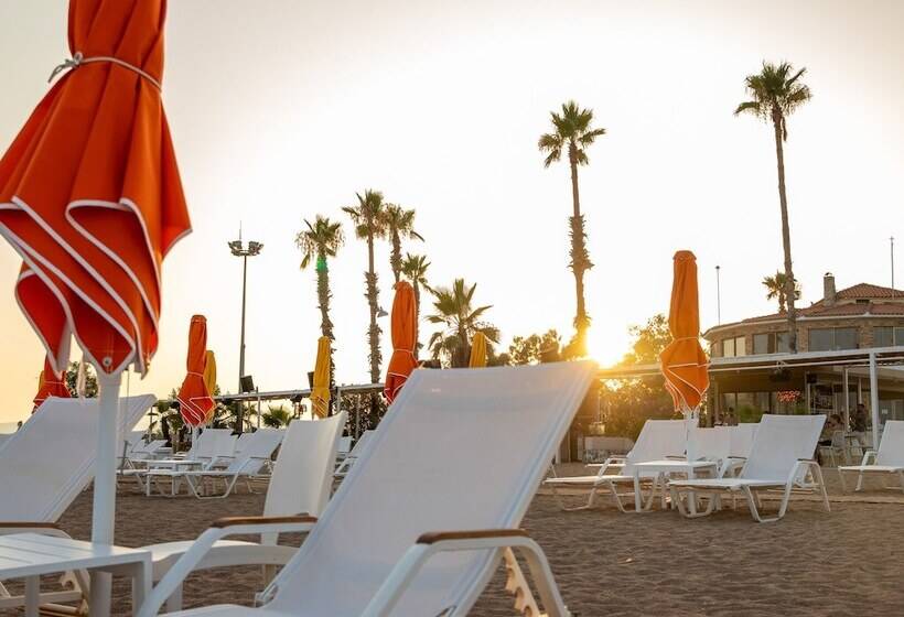 Отель Buka Sandy Beach