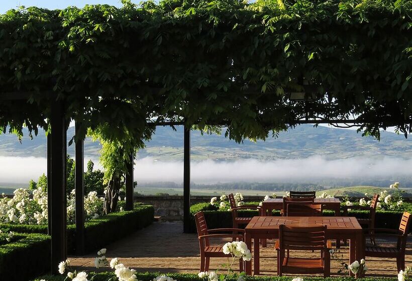 ホテル Castello Banfi   Il Borgo