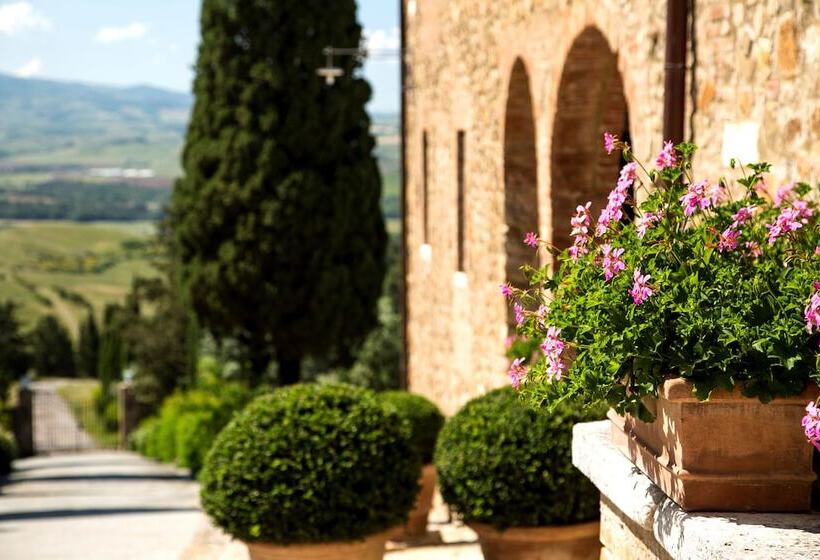 ホテル Castello Banfi   Il Borgo