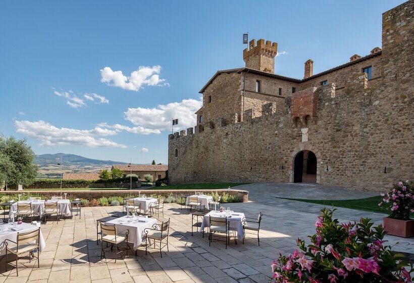 ホテル Castello Banfi   Il Borgo