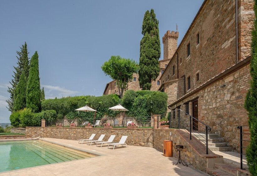 ホテル Castello Banfi   Il Borgo