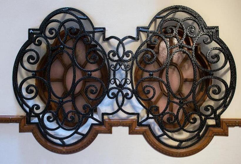 Отель Catalonia Passeig de Gràcia 4* Sup