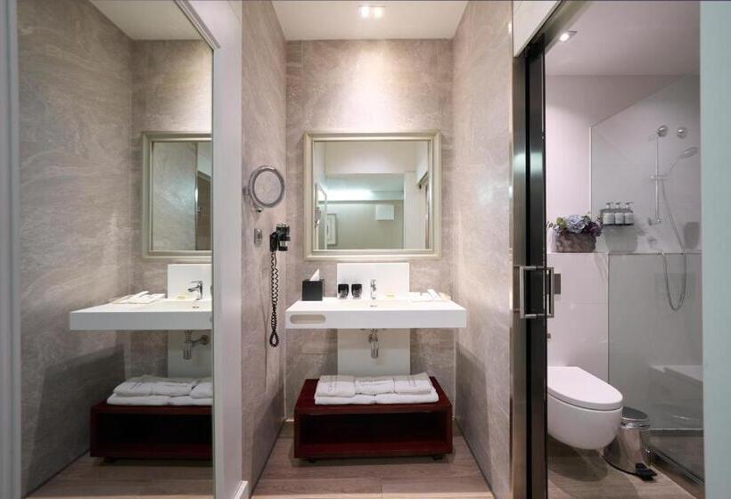 Отель Catalonia Passeig de Gràcia 4* Sup