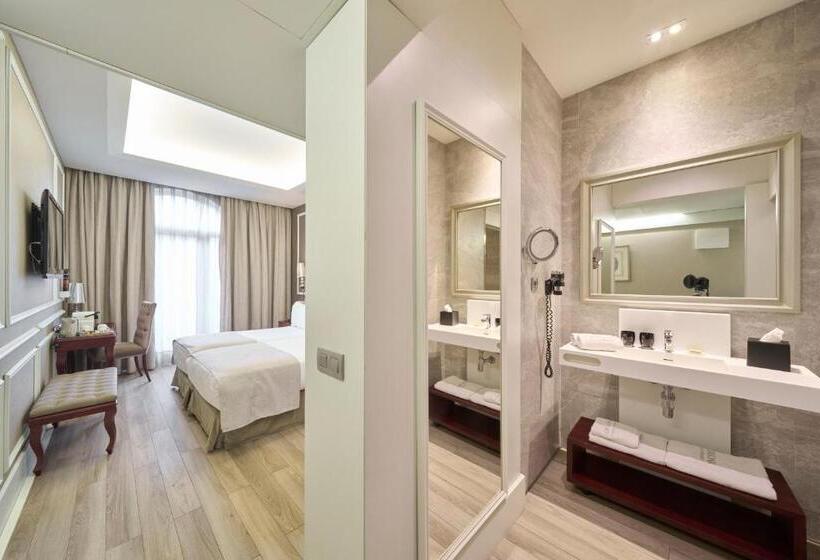 Отель Catalonia Passeig de Gràcia 4* Sup