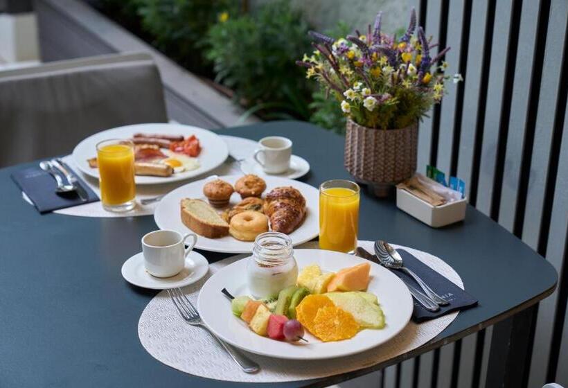 Отель Catalonia Passeig de Gràcia 4* Sup