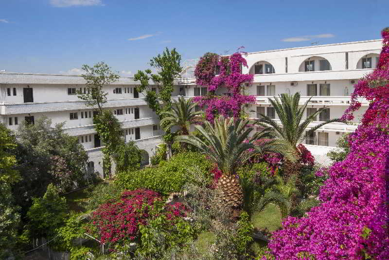 בית מלון כפרי Club Iliochari