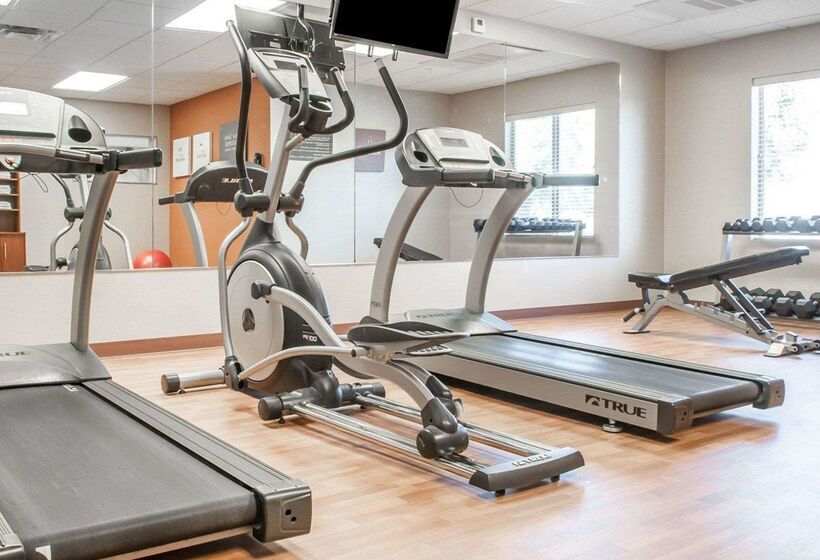 فندق Comfort Suites Farmington