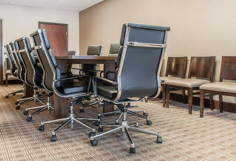 فندق Comfort Suites Farmington