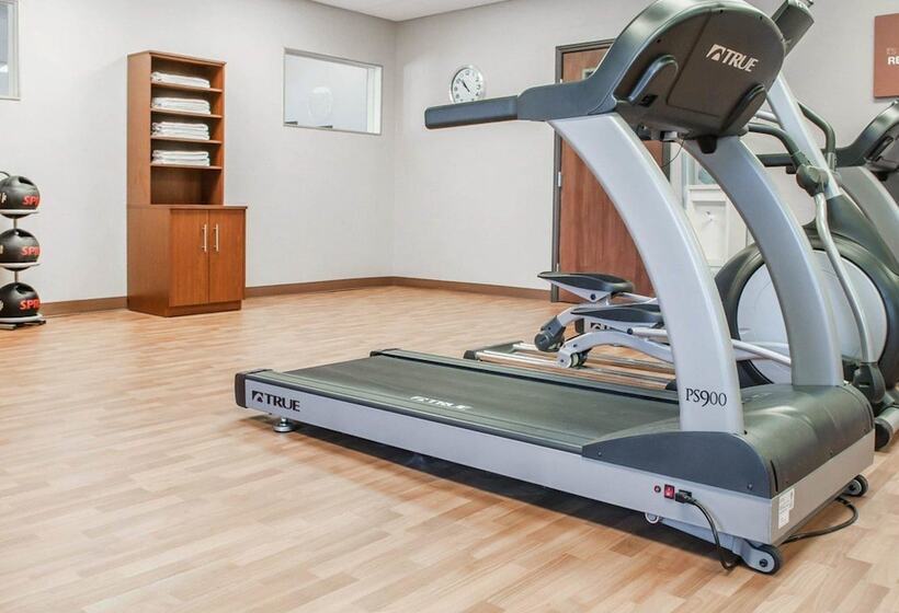 فندق Comfort Suites Farmington