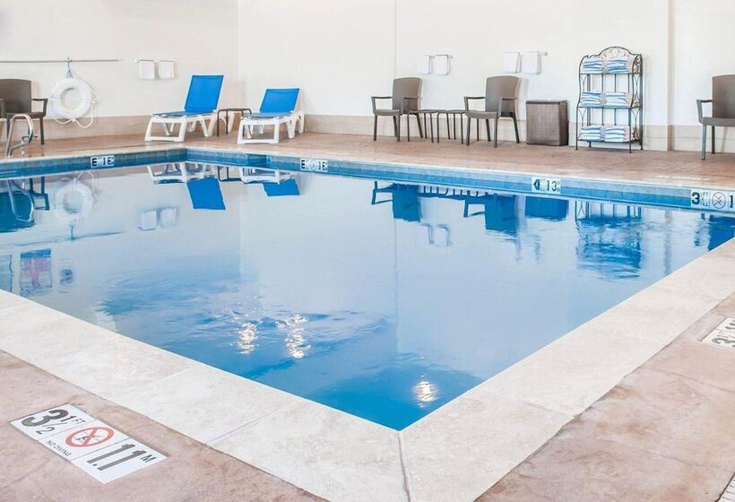 فندق Comfort Suites Farmington