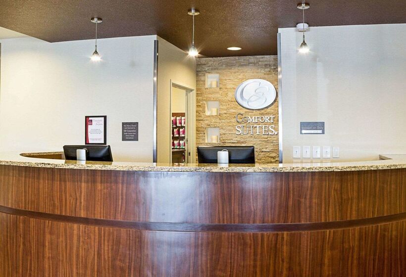 Отель Comfort Suites