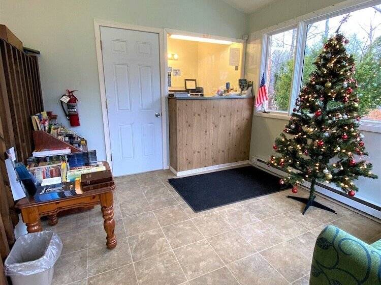 בית מלון כפרי Country Place Inn And Suites