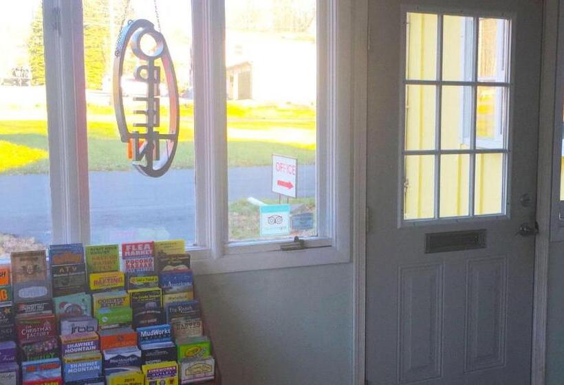 בית מלון כפרי Country Place Inn And Suites